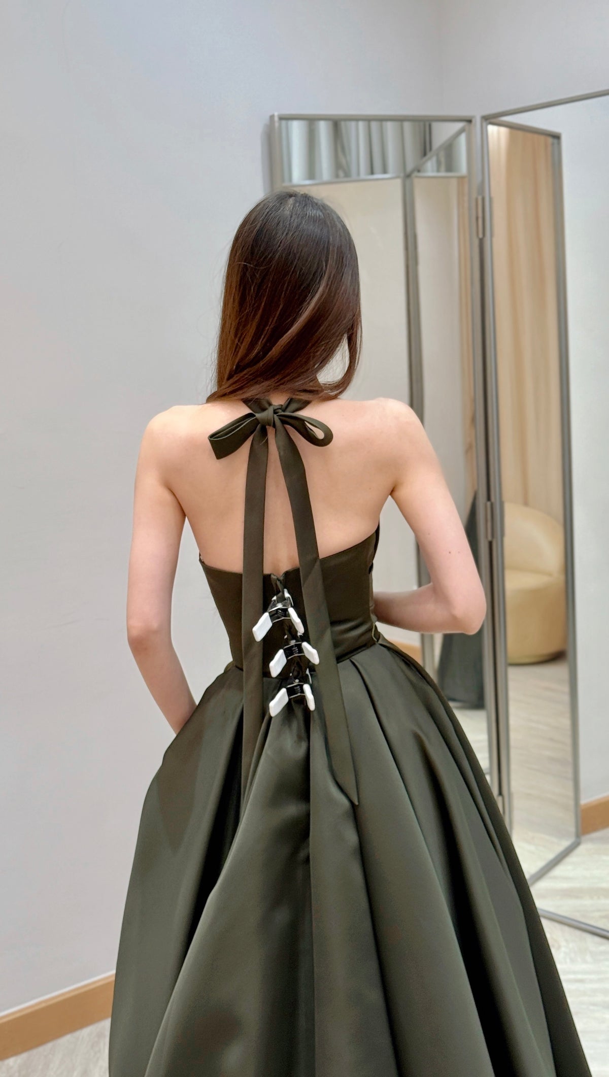 Luxurious Olive Green Silk Satin A-Line Evening Dress with Draped Sweetheart Neckline